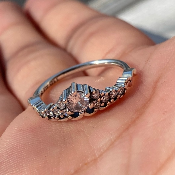 Brand new Pandora Ring - Picture 4 of 5